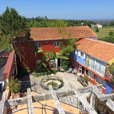 Casa 3 Aguias Bed & Breakfast 4*